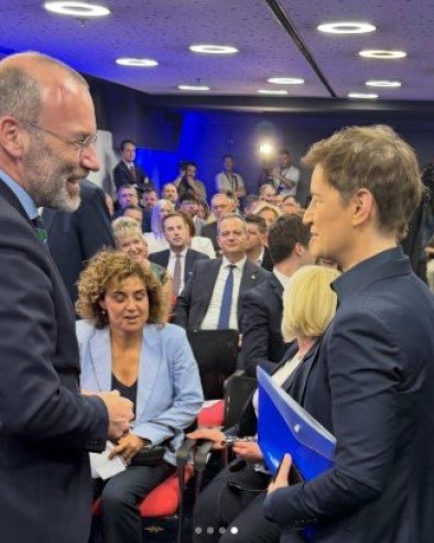 ВЕЛИКА ЗАХВАЛНОСТ EPP НА ПОЗИВУ Брнабић: Ми из СНС настављамо да радимо на европском путу Србије (ФОТО)