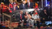 ТРАМП НА НБА ФИНАЛУ У ЊУЈОРКУ: Навијачи бесни због појачаних безбедносних мера - звиждали токо химне (ВИДЕО)
