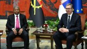 СВЕЧАНИ ДОЧЕК ИСПРЕД ПАЛАТЕ СРБИЈА: Вучић угостио председника Анголе (ВИДЕО)
