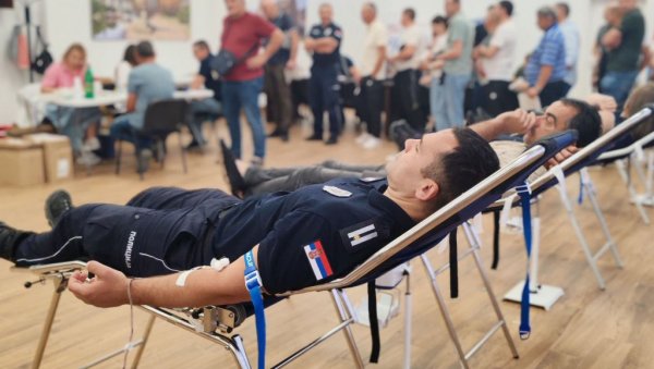 ХУМАНИ ПОЛИЦАЈЦИ: Акција доборовљног давалаштва крви у ПУ Краљево