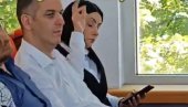 POSLANICA BLOKADERA MILIĆA GLASA ZA PREDLOGE VLASTI! Daje kvorum, sve je snimljeno (VIDEO)