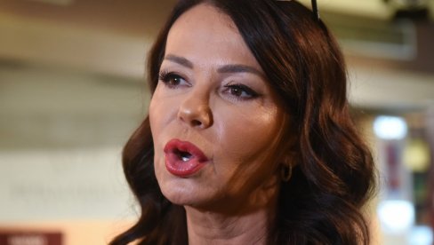 SMRT NAS JE RAZDVOJILA: Jelena Bačić Alimpić je zauvek izgubila momka koji joj je bio prva ljubav kada je imala 21. godinu