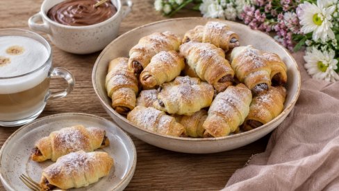 КИФЛИЦЕ ИЗ БАКИНЕ КУХИЊЕ: Мирис домаће традиције уз шољицу кафе