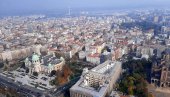 ПАДАЋЕ ГРАД У БЕОГРАДУ: Лето је почело турбулентно - ево какво нас време данас очекује