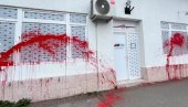 VANDALSKI NAPAD NA STRANAČKE PROSTORIJE Oglasio se OO SNS Surčin: Nasilje i mržnja nikad neće pobediti pristojnu Srbiju (FOTO/VIDEO)