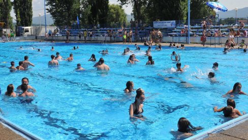 UTOČIŠTE ZA TROPSKE DANE: Gradski bazen četiri i po decenije omiljeno kupalište Kraljevčana