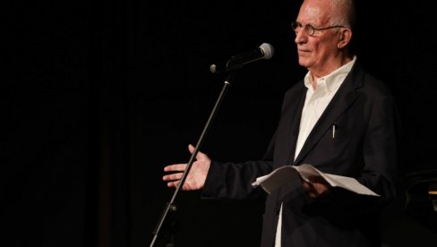 OVO I ONO NA DORĆOLU: Matija Bećković na sceni teatra humanosti Fondacije Mozzart