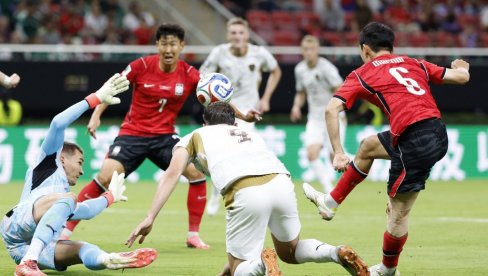 PRENOS, ČEŠKA - JUŽNA KOREJA! Šok za šokom! Au, šta radi bivši fudbaler Crvene zvezde na Mundijalu