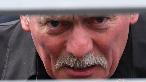 ПЕСКОВ ЗАПРЕТИО СТРАНИМ СЛУЖБАМА: Могу у Русију али само под једним условом