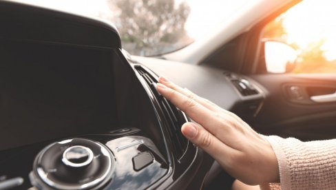 NEKOLIKO JE FAKTORA: Koliko zapravo klima u autu utiče na potrošnju goriva?