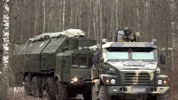 РАТНО ВАЗДУХОПЛОВСТВО УПОЗОРАВА: Русија би данас могла да лансира орешник на Украјину