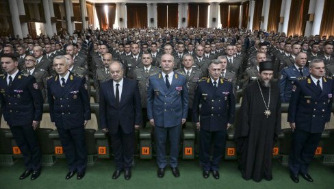 ОНИ СУ СТУБ СВАКЕ ВОЈСКЕ: Нова генерација од 253 подофицира Војске Србије