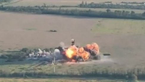 UDAR NA KIJEV U SVANUĆE: Buknuli požari na tri lokacije, vatra guta skladište i napuštene objekte (FOTO/VIDEO)