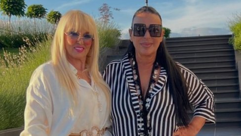 ŽURKA SA POGLEDOM NA AVALU: Marta Savić priredila rođendansko iznenađenje Branki Sovrlić (FOTO)
