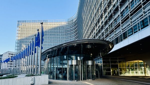 БРИСЕЛ СТЕГАО ОБРУЧ ПРОТИВ МИГРАНАТА: Шта предвиђају нова правила за контролу приликом тражења азила у ЕУ