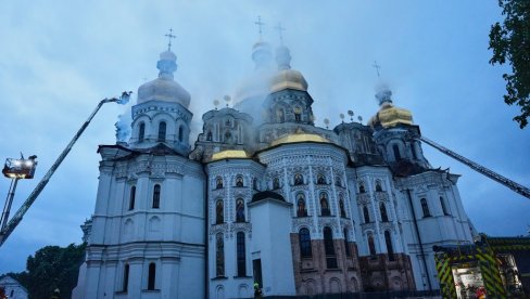 ЛАВРА ЗА УКРАЈИНЦЕ КАО НОТР ДАМ ЗА ФРАНЦУЗЕ: Француски министар се огласио о бомбардовању православне светиње