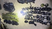 BOMBE, RAKETNI BACAČI, PUŠKE: Policija u automobilu kod Niša otkrila arsenal oružja