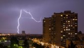СРЕМИТЕ СЕ ЗА ПЉУСАК: У наредних два сата на ширем подручју Београда падавине са грмљавином