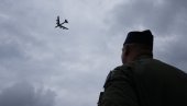 OD AMERIČKOG BOMBARDERA OSTALI SAMO DUGMIĆI... Pao strateški bombarder B-52 u bazi Edvards (VIDEO/FOTO)