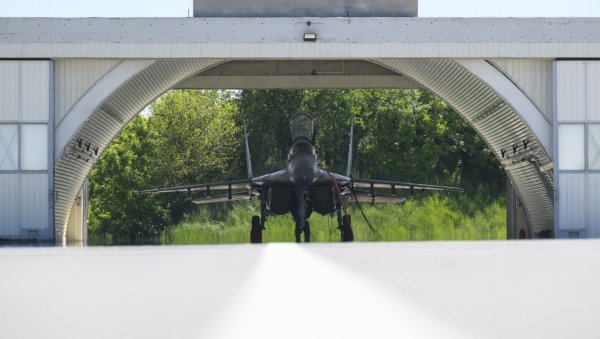 ТЕЖАК УДАРЦ СВЕЗНИКА ЗА КИЈЕВ: Пољска не одустаје, или добијамо технологију дронова или неме МиГ-29