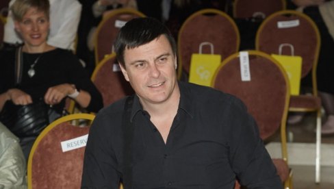 VUK KOSTIĆ SE OŽENIO I POSTAO OTAC: Glumac se venčao u tajnosti, ovo su detalji