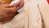 KOLIKO KOŠTA BITI KUM NA KRŠTENJU? Kažu da se kumstvo ne odbija, ali ovde je potreban i određeni ulog