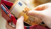 ПОСЛА КОЛИКО ВОЛИШ: Овога лета богата понуда послова - Можете узети до 250.000 динара за месец!