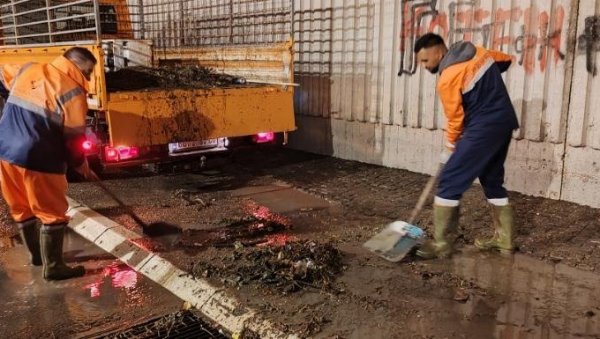 Екипе Чистоће појачаним капацитетима радиле на санацији последица невремена