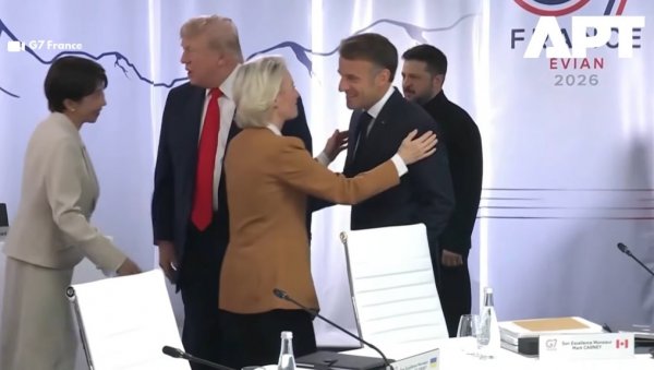 ТРАМП И ЗЕЛЕНСКИ ЛИЦЕМ У ЛИЦЕ, СВИ ЧЕКАЛИ ЊЕГОВУ РЕАКЦИЈУ, А ОНДА ЈЕ УСКОЧИО МАКРОН: Сцена са самита Г7 обишла свет (ФОТО/ВИДЕО)