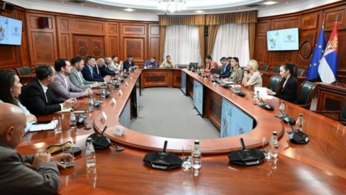 SA VINARIMA ZA RAST IZVOZA: Adrijana Mesarović na strateškom sastanku u Vladi