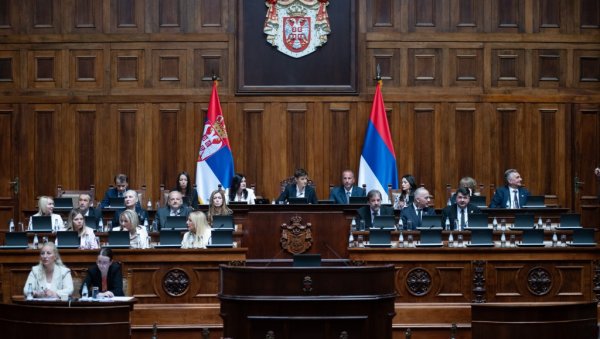 ПОСЛАНИЦИ НАСТАВЉАЈУ ЗАСЕДАЊЕ: Неколико тачака биће на дневном реду ванредне седнице