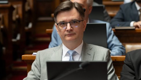 НИЈЕ БАШ БИЛО ТАКО Јованов оштро одговорио Новој С: Једини начин да се седница икада одржи је да буду на седници они који су је и тражили