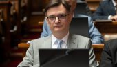 ЈОВАНОВ ОДГОВОРИО БРНАБИЋКИ: Ово још једно ево саће у низу, које ће да понављају као додоле да певају (ФОТО)