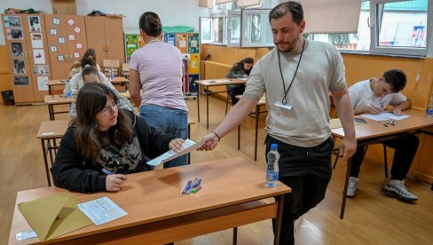 ОВО ПИТАЊЕ ЈЕ НАЈВИШЕ ЗБУНИЛО ОСМАКЕ: Трећим тестом из изборног предмета завршено полагање мале матуре