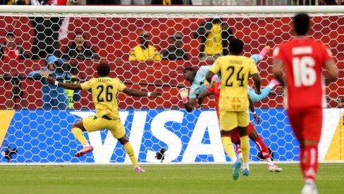 PRENOS, GANA - PANAMA: Posle skandala, pa bruke, konačno i malo fudbala