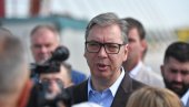 VUČIĆ O DIVLJANJU BLOKADERA U NOVOM SADU I VALJEVU: Malo su zapalili zgradu i umalo da ubiju ljude, ali to nema veze - pobedićemo argumentima