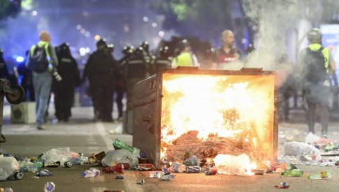 ШЕШЕЉ: Блокадери нуде тоталитаризам, апсолутно једноумље и забрану политичких противника