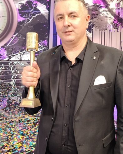 ЖЕНА ЈЕ У БОЛНИЦИ, САДА ЈЕ ВАН ЖИВОТНЕ ОПАСНОСТИ: Јасмин Селмановић Јаско открио детаље саобраћајке - Посветио сам јој победу (ФОТО)