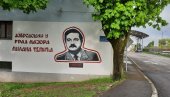 МАЈОРУ ТЕПИЋУ ИМЕ НАПИСАНО НА ЛЕЂИМА: Проблем у Парку народних хероја у Козарској Дубици