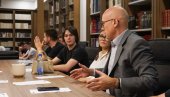 ВУЧЕВИЋ ПОЗДРАВИО МЛАДЕ КОЈИ СУ СЕ УЧЛАНИНИЛИ У СНС: Видимо се 27. јуна у Београду