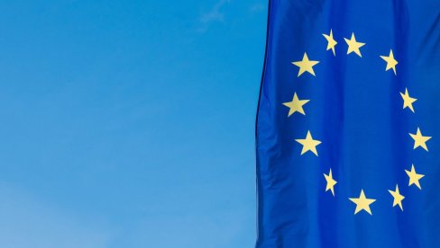 БРИСЕЛ ПОМАЖЕ КИЈЕВУ: Исплаћена прва транша новца намењена за ојачање украјинске одбране