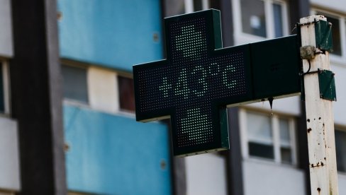ПАКАО У СРБИЈИ: Већ у 10 сати измерено 34°C, на снази црвени метео-аларм