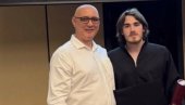 КАПЕ УВИС, БУДУЋНОСТ НА ПРЕСТИЖНОМ ФАКУЛТЕТУ: Матурирао Андреј Ташковић, поносни родитељи Вики и Ташке поделили радост (ФОТО)