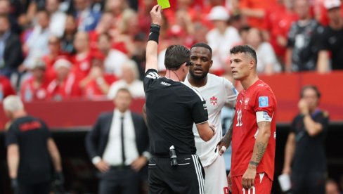 ШВАЈЦАРСКА - КАНАДА: Сајџије издржале налет домаћина СП и освојиле групу Б, али обе екипе иду даље