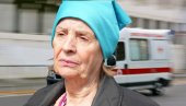 NE MOŽE DA HODA: Lepa Lukić se srušila u prodavnici, hitno hospitalizovana