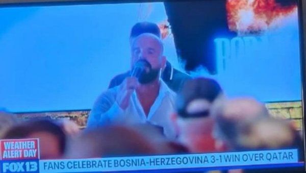 ЕНЕРГИЈА КОЈЕ РЕТКО ВИЂА И ОСЕЋА: Бобан Рајовић у Сијетлу на Светском првенству у фудбалу бодрио репрезентацију БиХ (ФОТО)