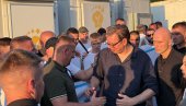 NE PRESTAJE ACO, SRBINE: Građani uz skandiranje ispraćaju Vučića iz Oplanića (VIDEO)
