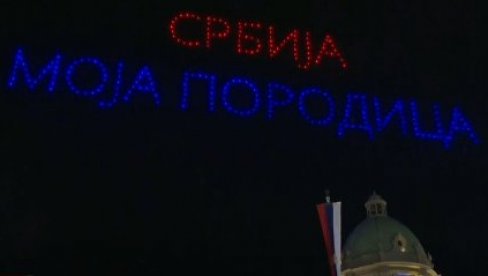DRON ŠOU ISPRED SKUPŠTINE: Srbija jedna porodica (VIDEO)