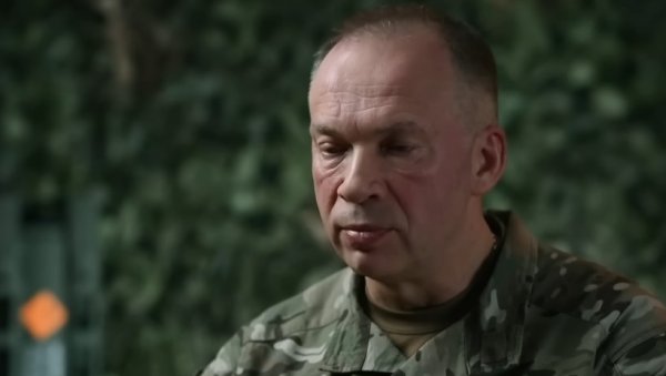 УКРАЈИНСКИ ВРХОВНИ КОМАНДАНТ СИРСКИ ПРИЗНАЈЕ: Не потцењујте Русију, она има најмоћнију армију на свету