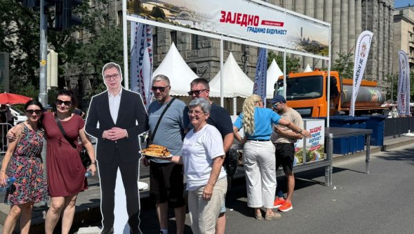 ЗАЈЕДНО ГРАДИМО БУДУЋНОСТ! Искрени осмеси грађана и пуна подршка председнику Вучићу